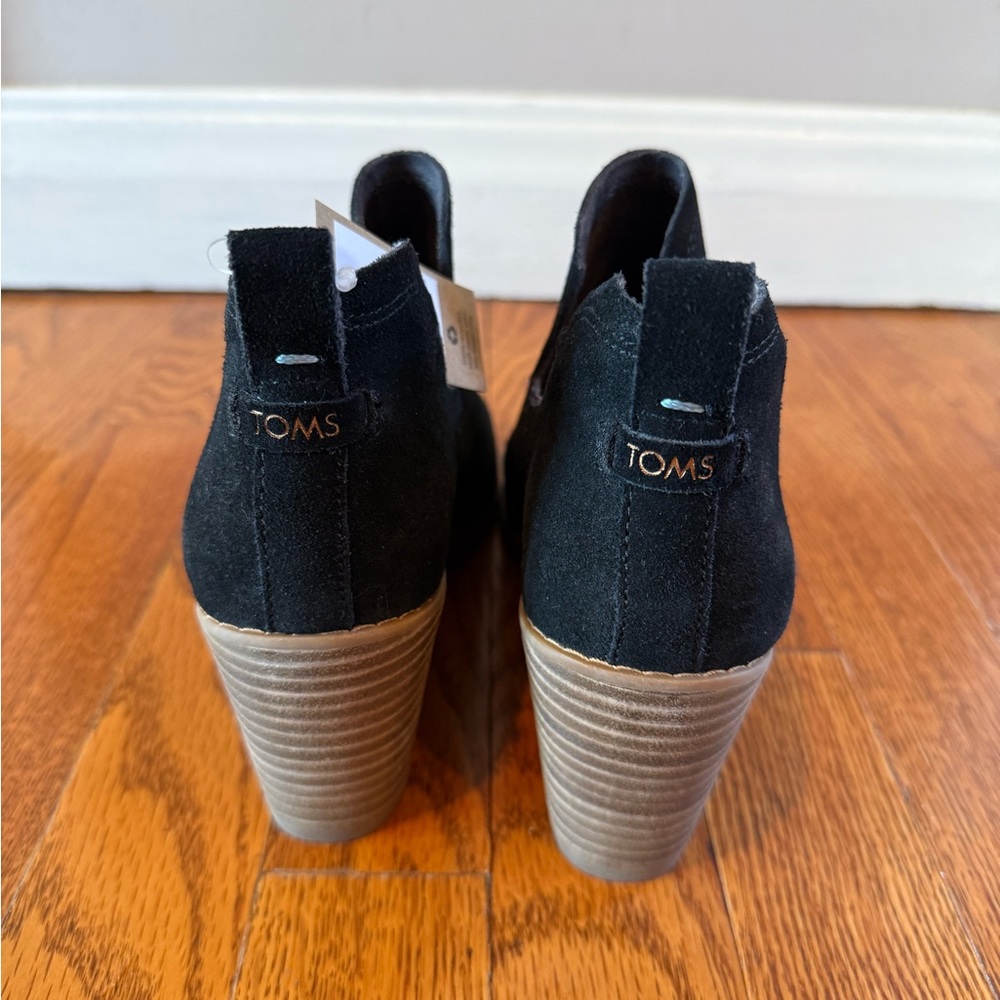 Tom’s Women’s Kallie Black Suede Ankle Booties - Picture 7 of 11